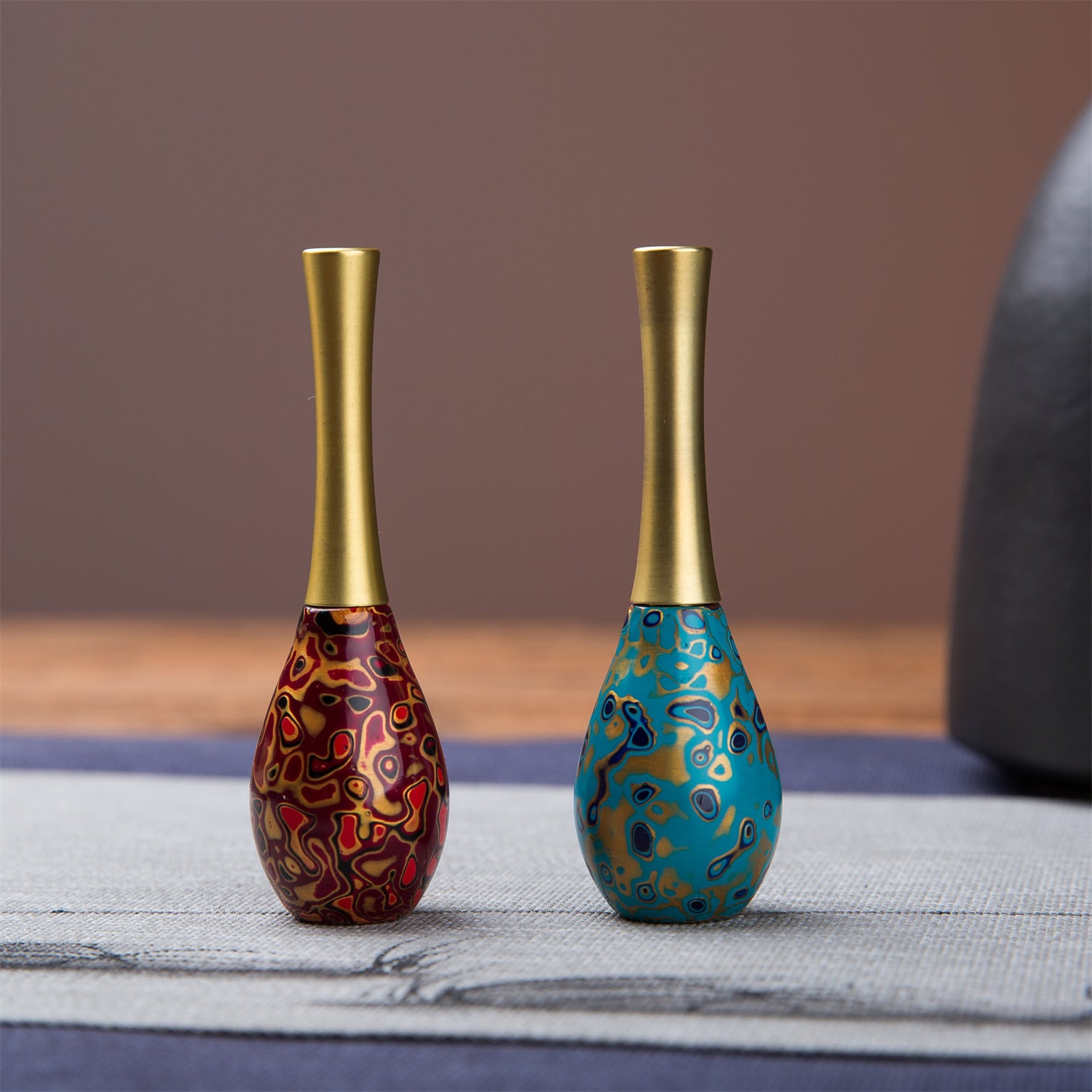 Chinese Lacquer Handicraft Flower Holder