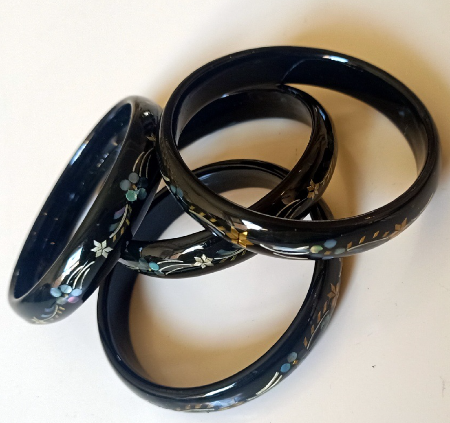 Handcrafted Mother-of-Pearl Inlaid Black Lacquer Bracelet