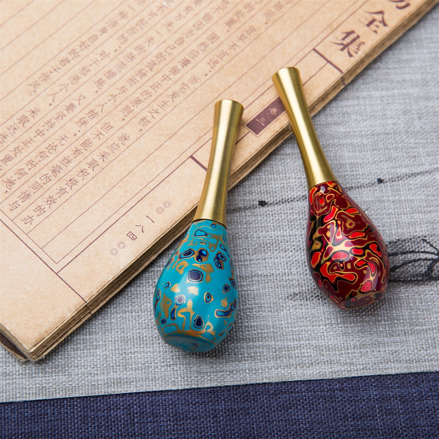 Chinese Lacquer Handicraft Flower Holder