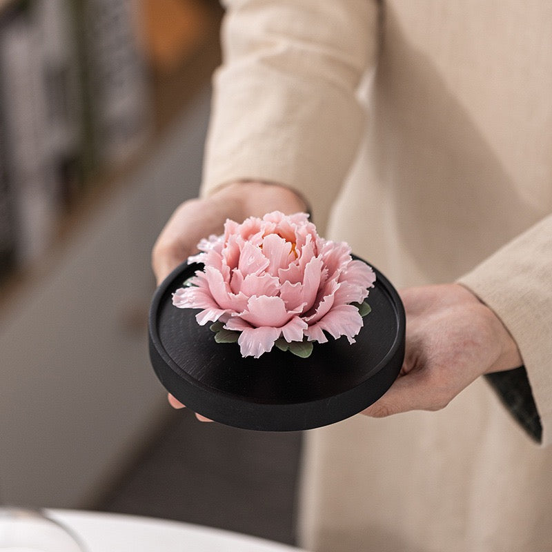 Chinese Intangible Cultural Heritage Handmade Ceramic Handmade Peony Flower Aroma Diffuser Car Aromatherapy Living Room Office Ornament