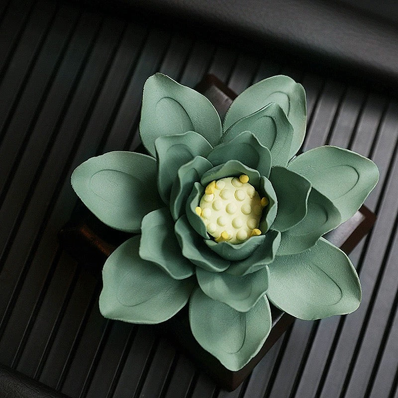 Ceramic handmade green lotus aromatherapy fragrance