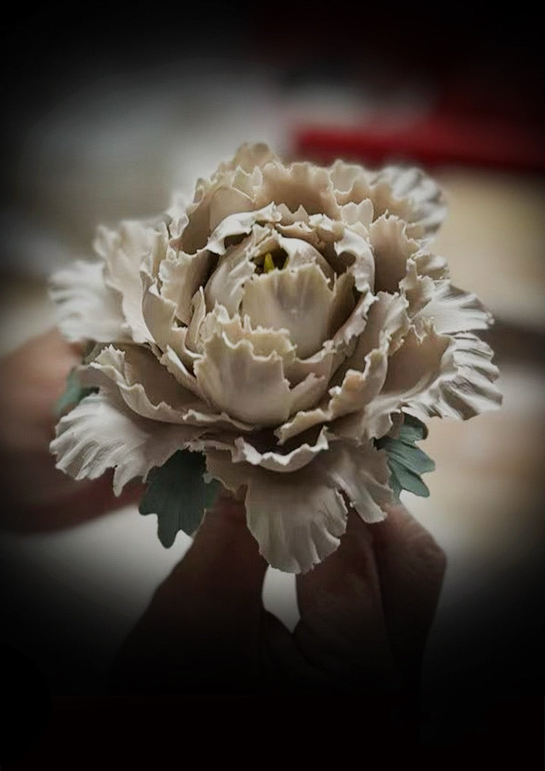 Intangible Cultural Heritage Hand-Sculpted Ceramic Flower Flameless Incense Diffuser, Two-Tone Peony Flower Ornament in Gift Box