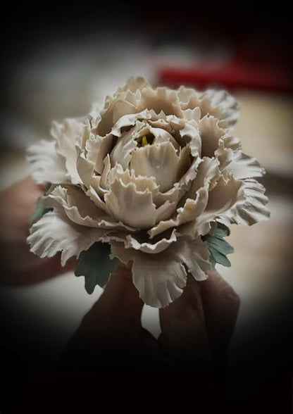 Intangible Cultural Heritage Hand-Sculpted Ceramic Flower Flameless Incense Diffuser, Two-Tone Peony Flower Ornament in Gift Box