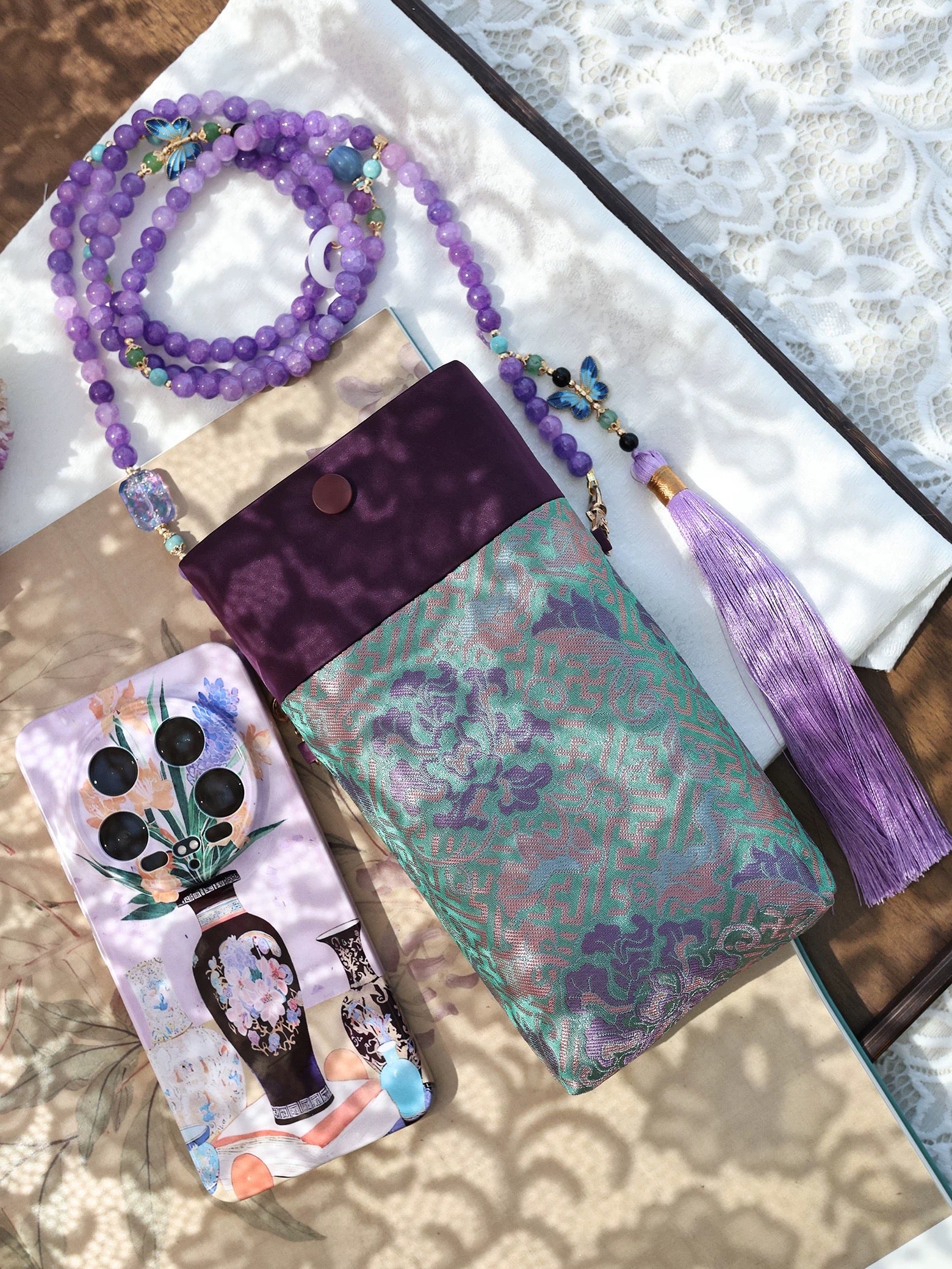 Purple Baoxiang Flower Mobile Phone Bag