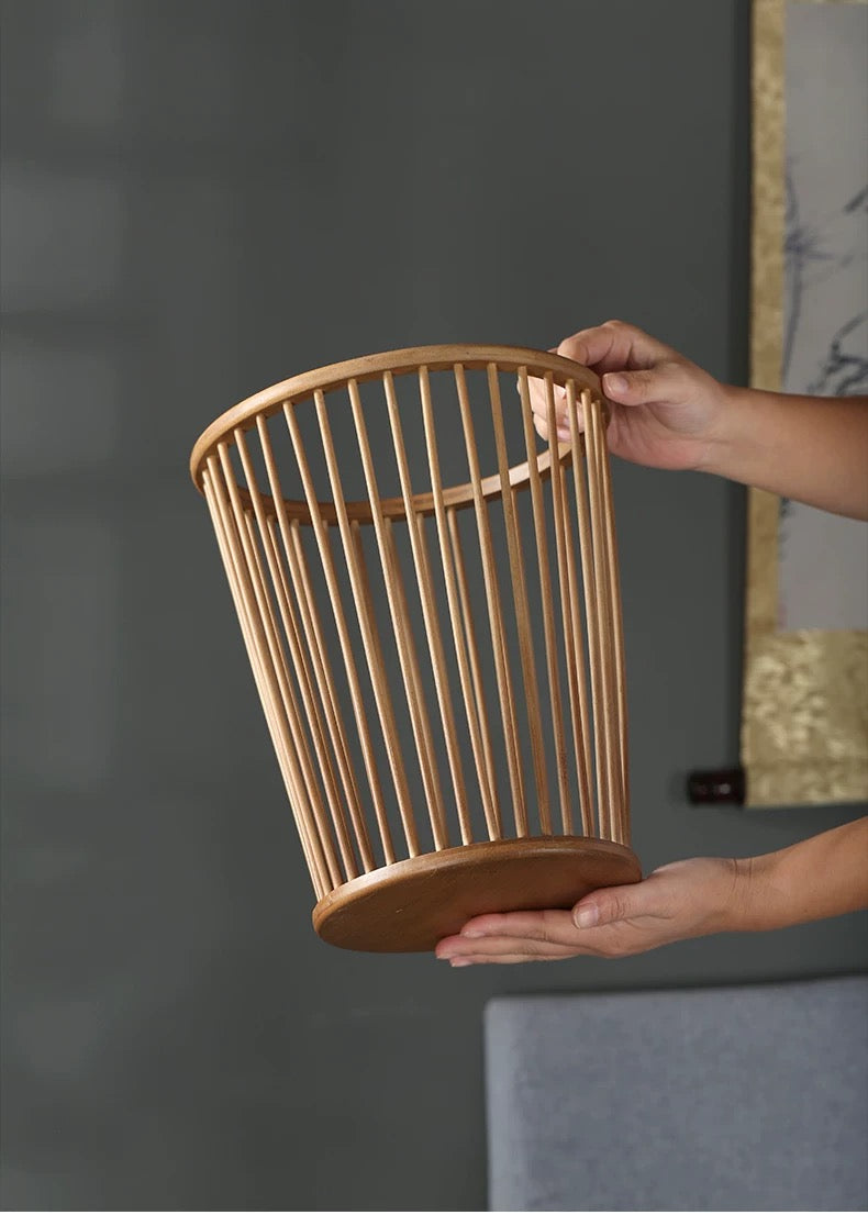 Chinese-Style Nan Bamboo Trash Can