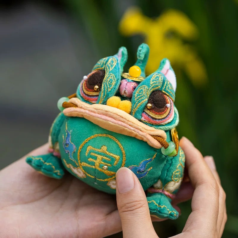 Chinese Intangible Cultural Heritage Fragrance Sachet Embroidery – Golden Toad Auspicious Ornament Material Kit