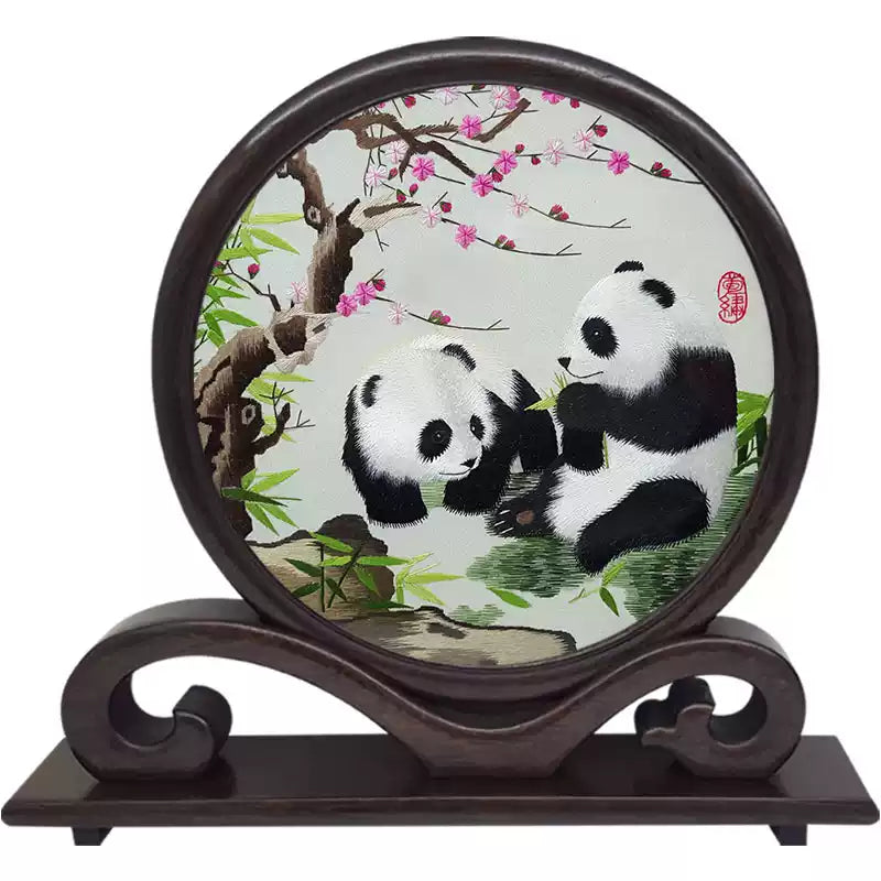 Hand-embroidered giant panda screen ornaments